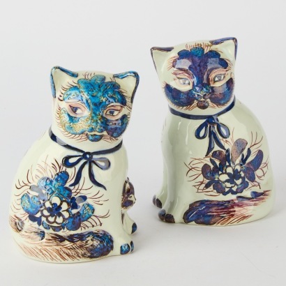 A Pair of Royal Copenhagen Aluminia porcelain Cat by Doreen Middelboe