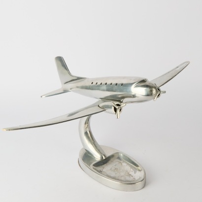 An Art Deco Inspired D.C.3 Plane