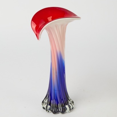A Vintage Calla Lily Glass Vase