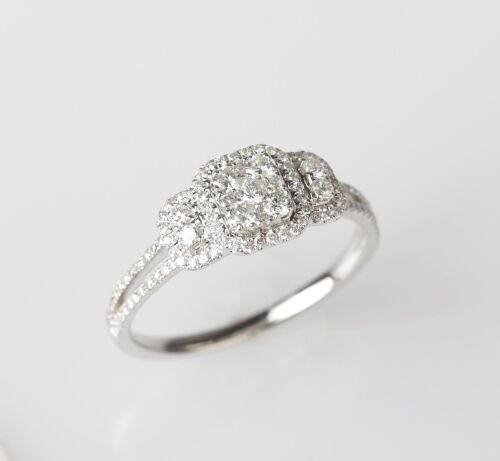 18ct White Gold Diamond Cluster Ring