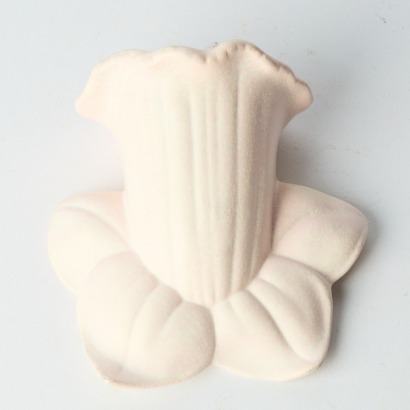 A Crown Lynn Daffodil Wall Vase