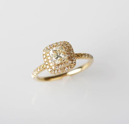 18ct Yellow Diamond Halo Ring