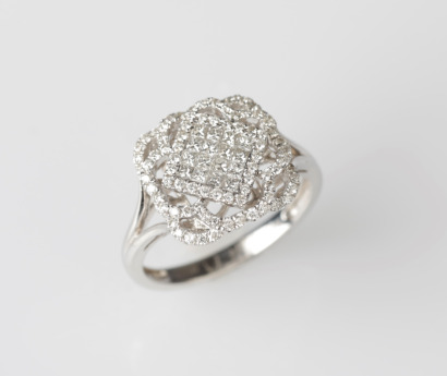 18ct White Gold Diamond Dress Ring