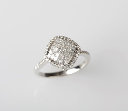18ct White Gold Diamond Dress Ring