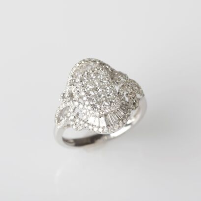 18ct White Gold Diamond Dress Ring