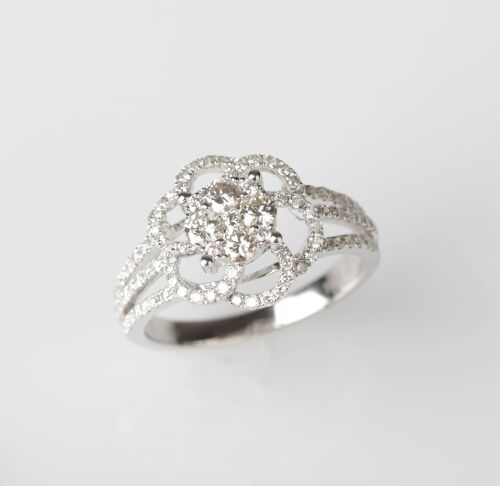 18ct White Gold Diamond Dress Ring