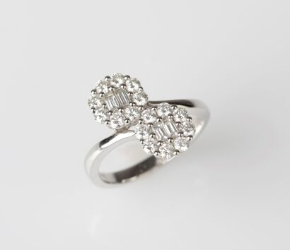 18ct White Gold Flower Cluster Diamond Ring