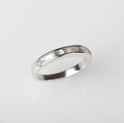 18ct White Gold Baguette Diamond Band