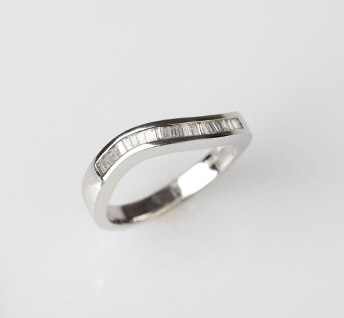 18ct White Gold Baguette Diamond Band