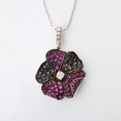 18ct White Gold, Synthetic Ruby / Onyx / Cubic Zirconia Pendant with 40cm, 18ct White Gold Chain