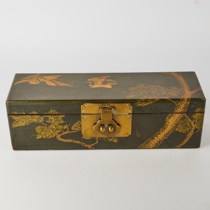 A Vintage Chinoiserie Heron Box