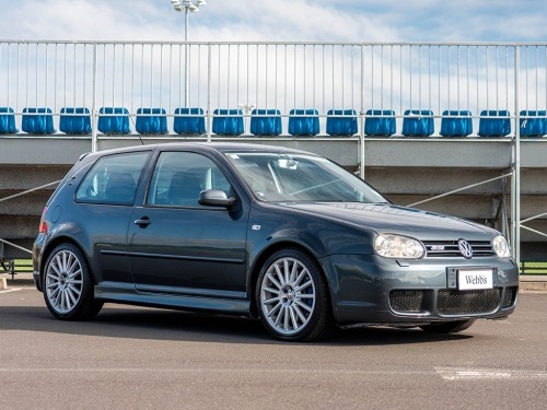 2004 Volkswagen Golf R32 Mk4