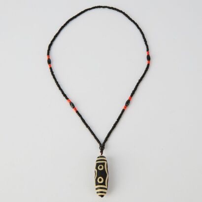A Chinese Tibetan Dzi Bead Necklace