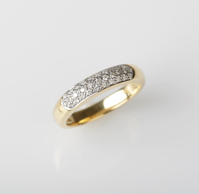 18ct Pave Diamond Band