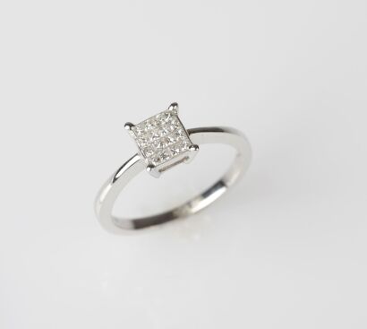 18ct White Gold Square Diamond Ring
