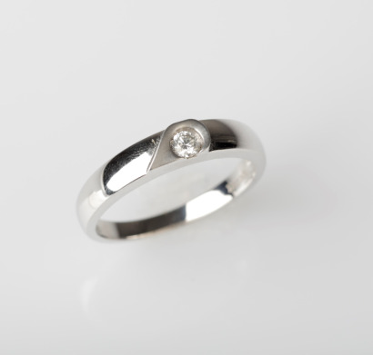 18ct White Gold Diamond Solitaire Ring