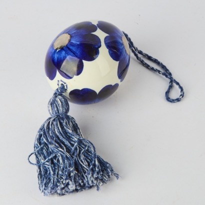 A Finnish Decorative Ceramic Egg