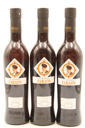 (3) NV Bodegas Hidalgo La Gitana Oloroso Seco Faraon Sherry, Andalucia 500ml