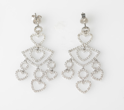 18ct White Gold Chandelier Diamond Earrings