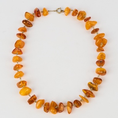 A Vintage Amber Necklace