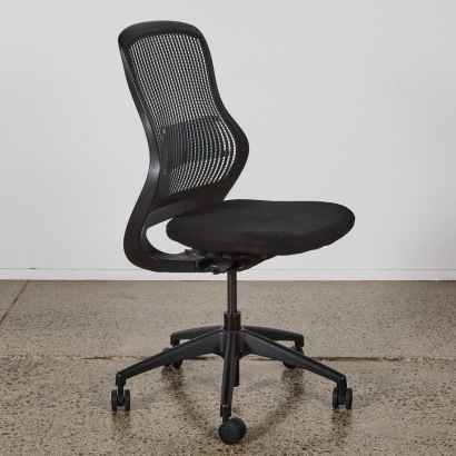 A Knoll Office Task Chair