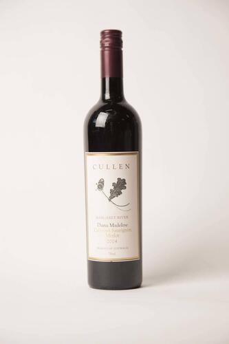 (1) 2004 Cullen Diana Madelaine Cabernet Sauvignon/Merlot, Margaret River