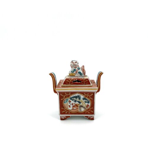 A Japanese Imari Lion-Knob Square Incense Burner