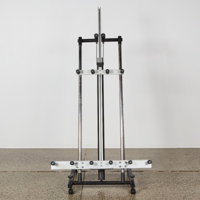 A Vintage Hydraulic Artist Easel