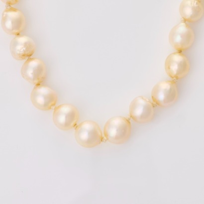 8mm - 9mm Semi-Baroque Pearl 42cm Necklace with 14ct Yellow Gold Clasp