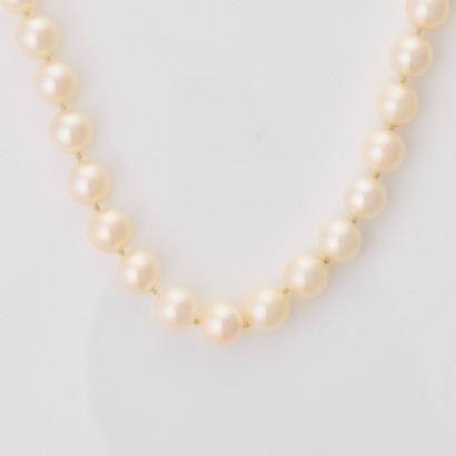 6.9mm Round Pearl 42cm Necklace with a 14ct White Gold Clasp