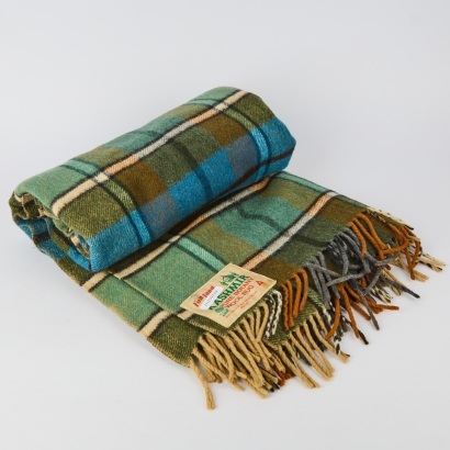 A NZ 100% Wool Kashmir Brand Travel Rug