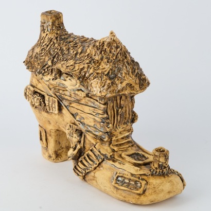 A Vintage New Zealand Studio Pottery Shoe House