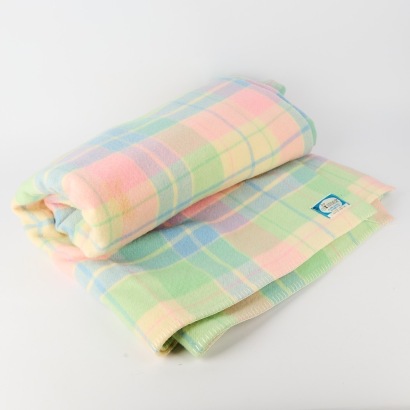 A Gibpat Pure Wool Blanket, NZ