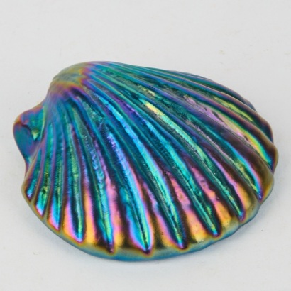 A Vintage Heaney Glass Shell