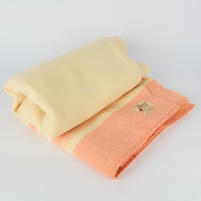 A Robinwul Vintage Blanket Made by Canterbury