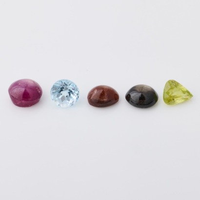 Parcel of Five Assorted Loose Gemstones, 14.95cts Total Weight