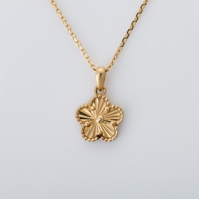 14ct Yellow Gold, Textured Flower Pendant on 45cm Chain