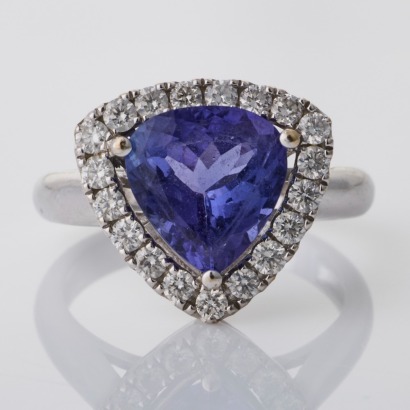 18ct White Gold, 2.90ct Tanzanite / 0.57ct Diamond Ring