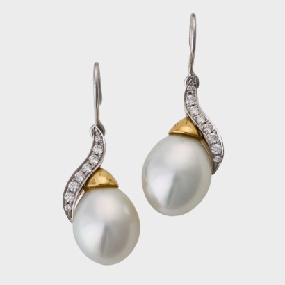 18ct Yellow / White Gold, Cultured Pearl / 0.35ct Diamond Drop Earrings