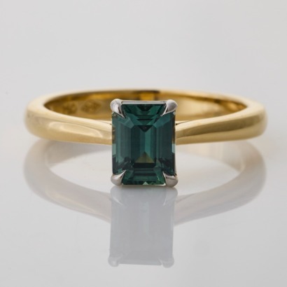 Naveya & Sloane, 18ct Yellow Gold / Platinum, 1.32ct Sapphire Ring with Box