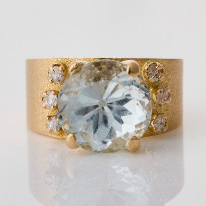 18ct Yellow Gold, 6.60ct Light Blue Topaz / 0.21ct Diamond Dress Ring