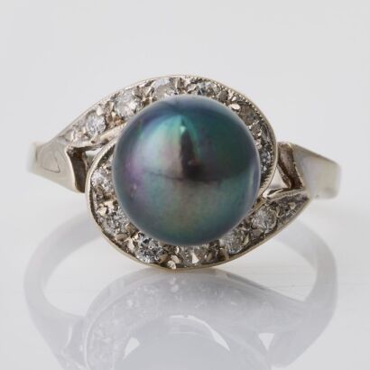 14ct White Gold, 8.9mm Tahitian Pearl / 0.15ct Diamond Ring