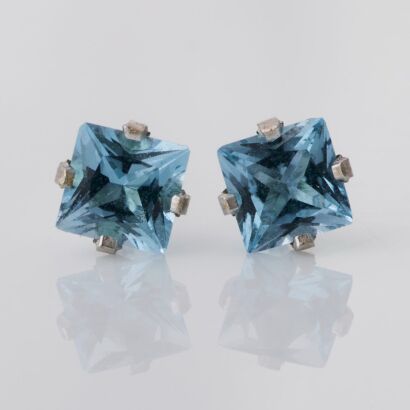 14ct White Gold, 4.00mm Topaz Stud Earrings