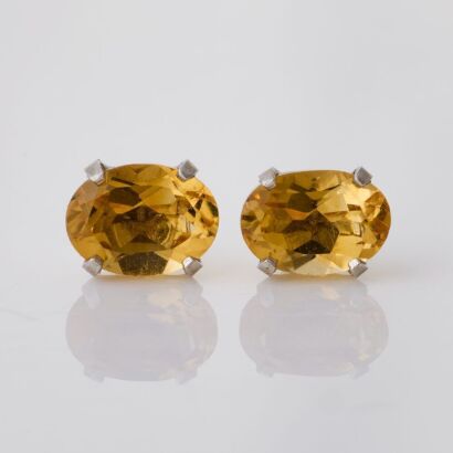 14ct White Gold, 7.0mm x 5.0mm Oval Mixed Cut Citrine Stud Earrings