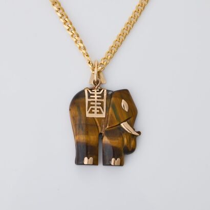 9ct / 14ct Yellow Gold, Tiger Eye Elephant Pendant on 60cm, 9ct Yellow Gold Curb Chain