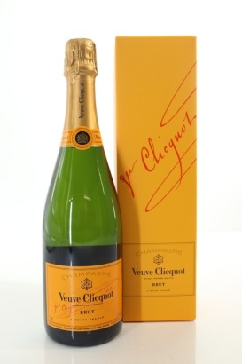 (1) NV Veuve Clicquot Ponsardin Yellow Label Brut, Champagne (GB)