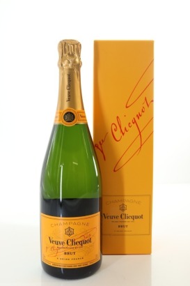 (1) NV Veuve Clicquot Ponsardin Yellow Label Brut, Champagne (GB)