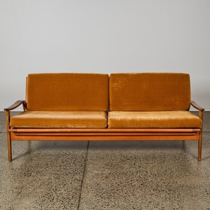 A Mid-Cenury Daybed Sofa Attributed to Morgan Furniture