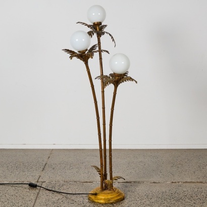 A Retro Palm Tree Lamp
