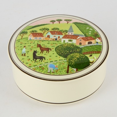 A Villeroy & Boch Design Naif Trinket Dish
